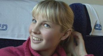 Para Karşılığı Hemen Soyunuyor